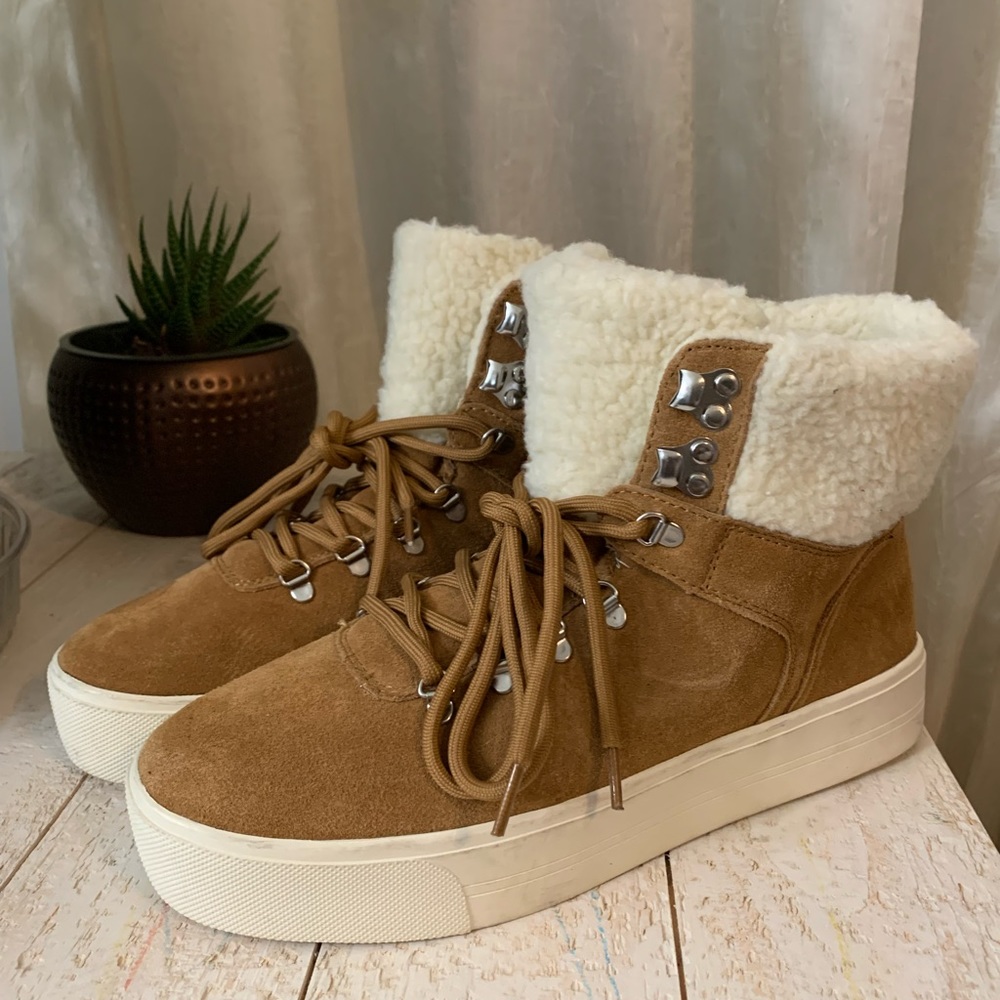 NEW, Marc Fisher Stylish Leather Boots 🥾 Women Size 9.5